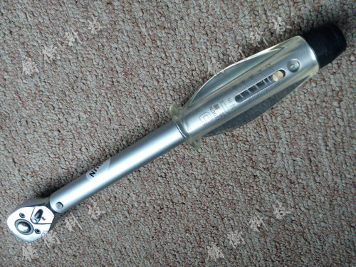 預(yù)置式扭矩扳手圖片