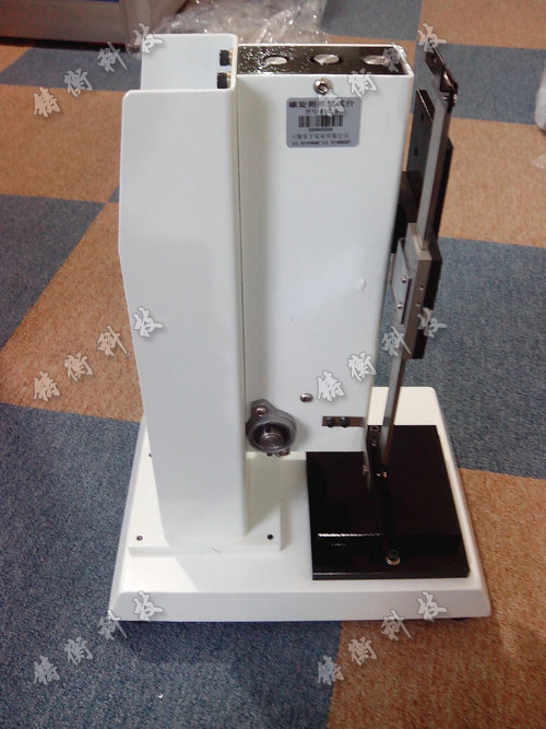 手動(dòng)立式測(cè)試臺(tái)圖片